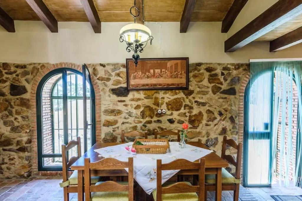 Casa Cortijo En Dehesa Sierra Leon Villa La Puebla de los Infantes Exterior photo